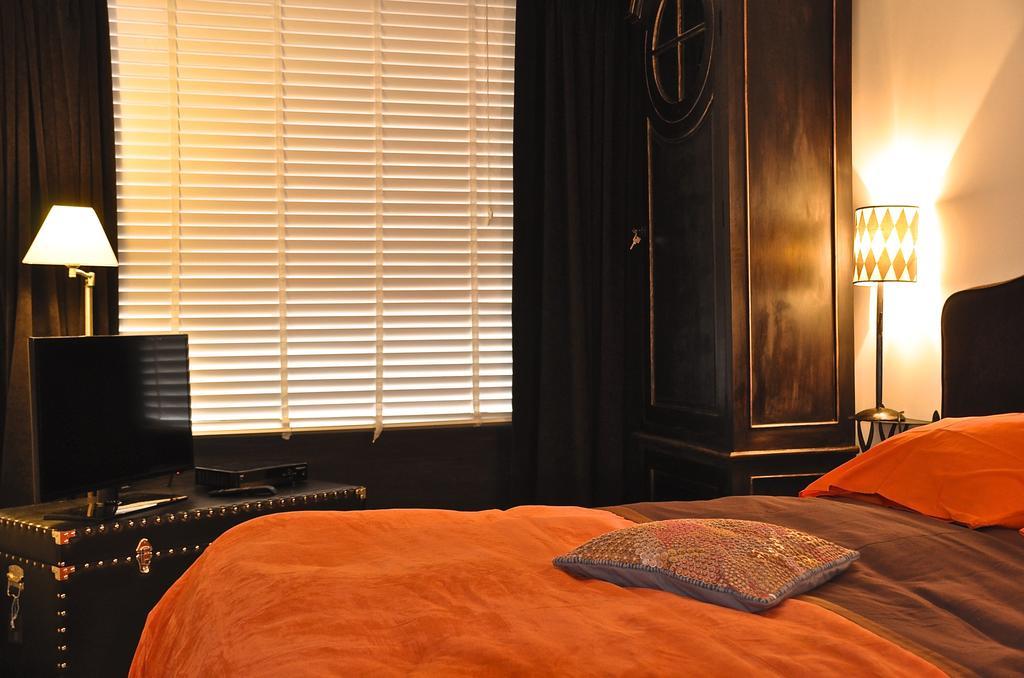 B&B Un Jardin En Ville Saint-Gilles Номер фото