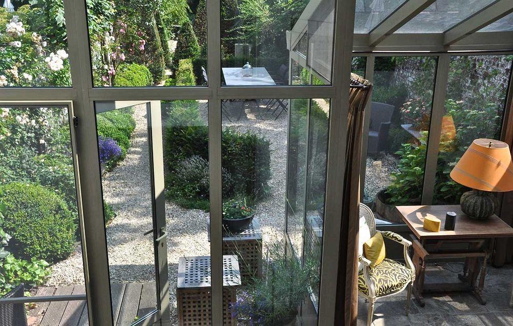 B&B Un Jardin En Ville Saint-Gilles Экстерьер фото