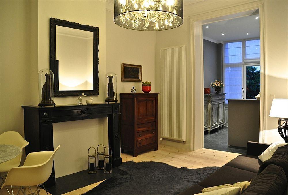 B&B Un Jardin En Ville Saint-Gilles Экстерьер фото